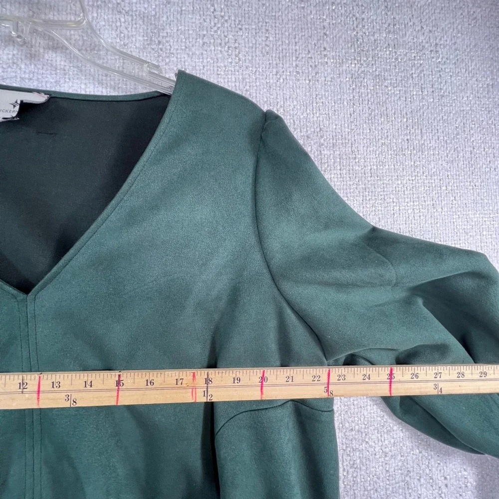 Tuckernuck Women's Green Faux Suede Blouse V Neck Puff Sleeve Tunic‎ XXL